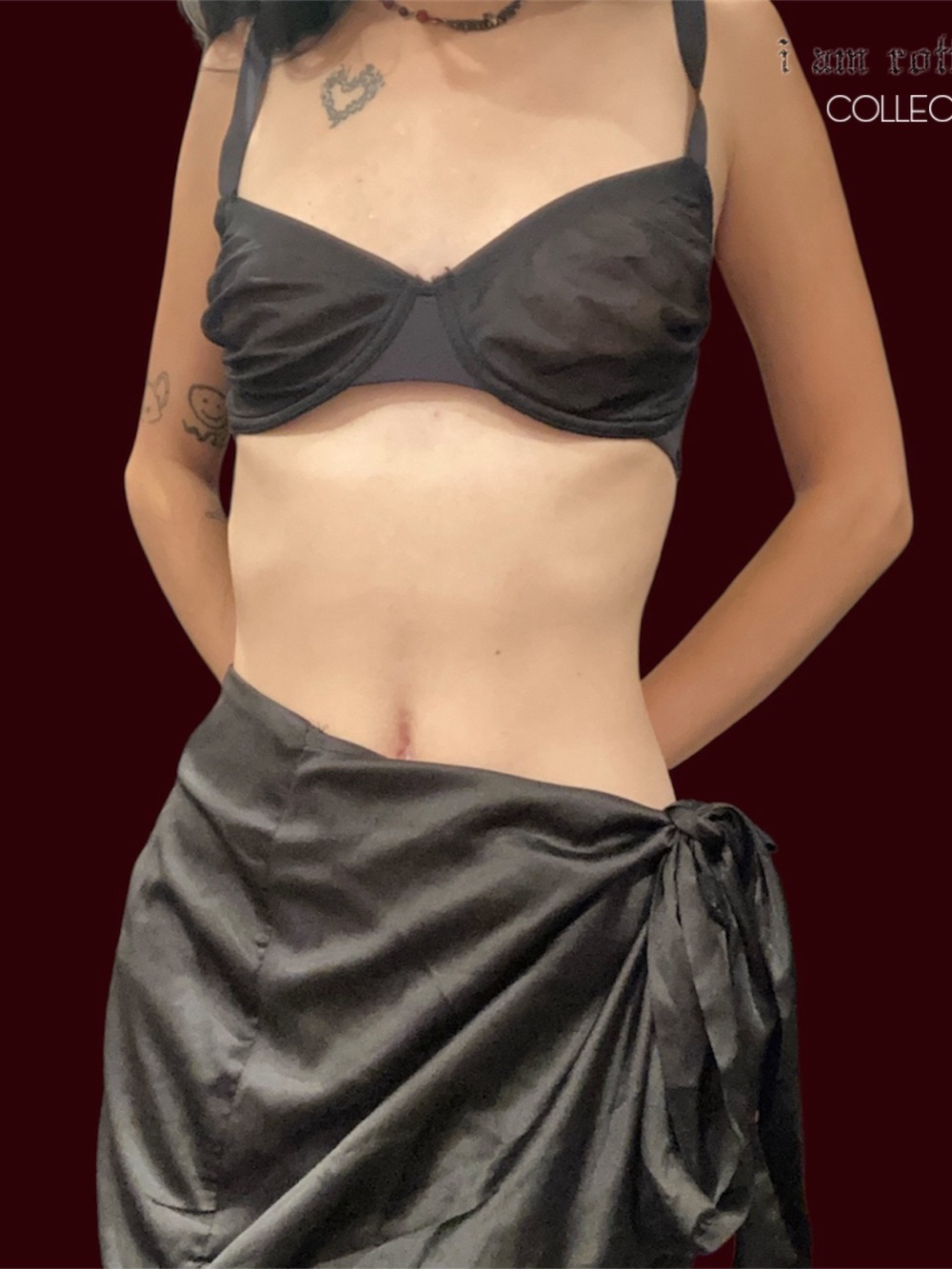 Gothic SKIMS No Show Molded Unlined Balconette Bra in Onyx